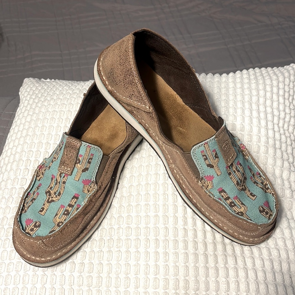 Ariat Cruiser slip on shoes